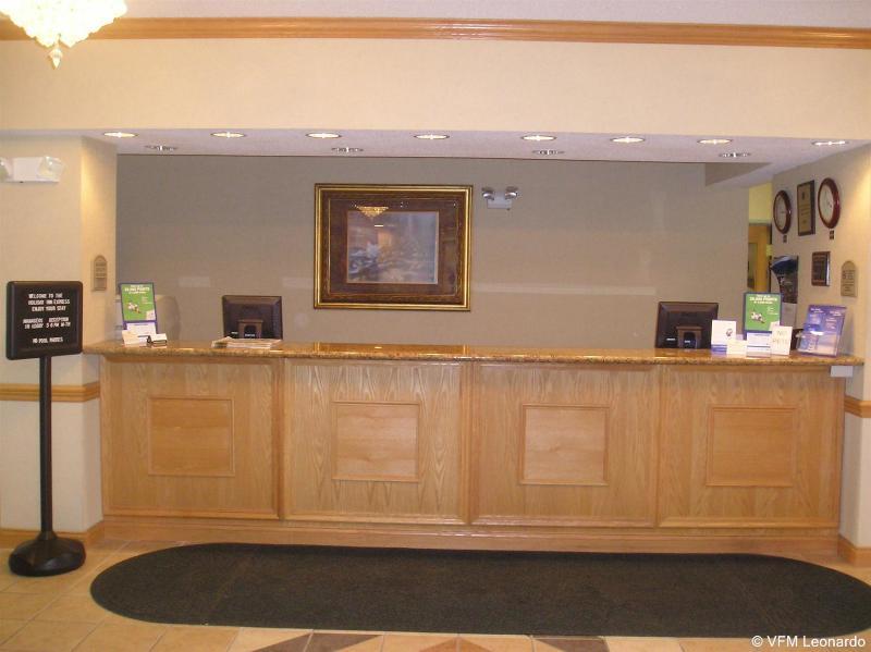 Holiday Inn Express Hotel & Suites Elkhart-South Exterior photo
